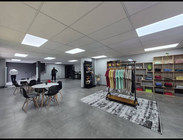 650M² OFFICE FOR SALE IN SUNNINGHILL